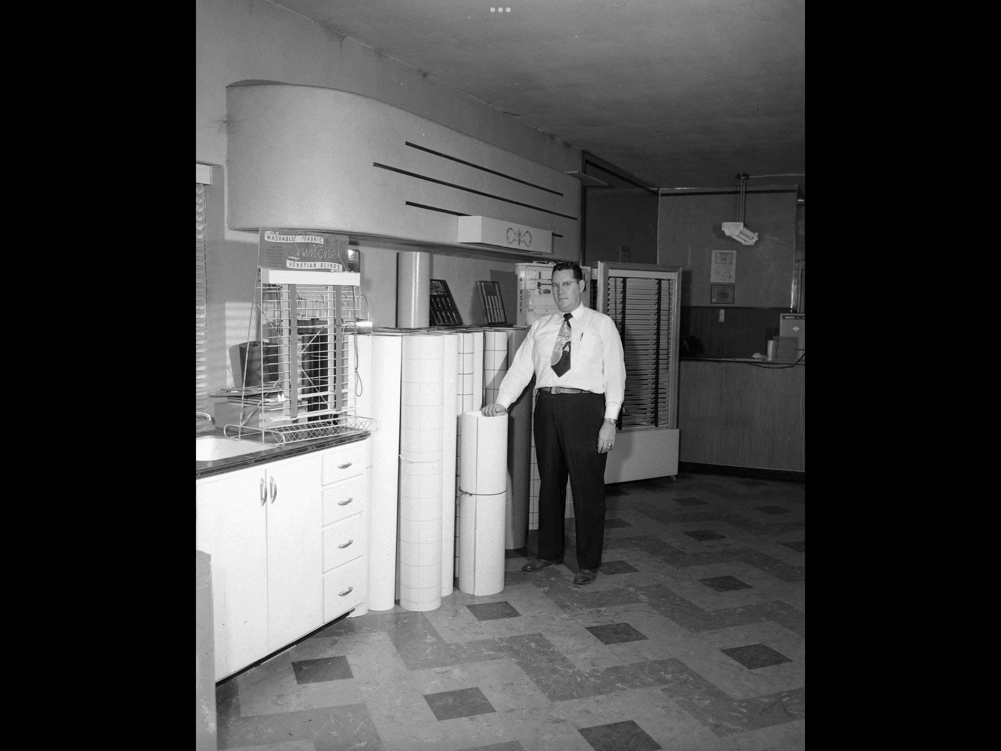 Worker in the showroom